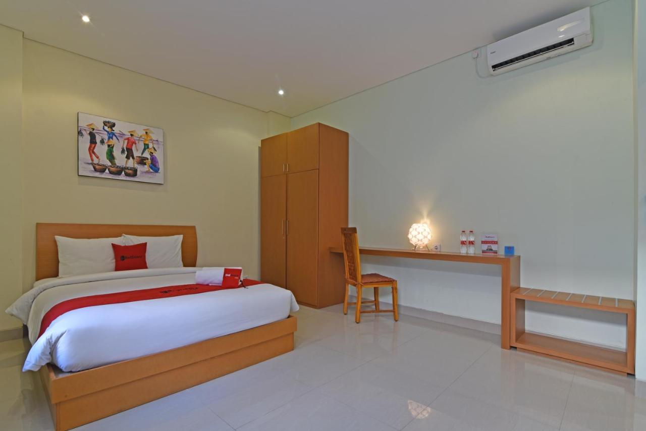 Reddoorz Plus @ Mahendradatta Denpasar Esterno foto