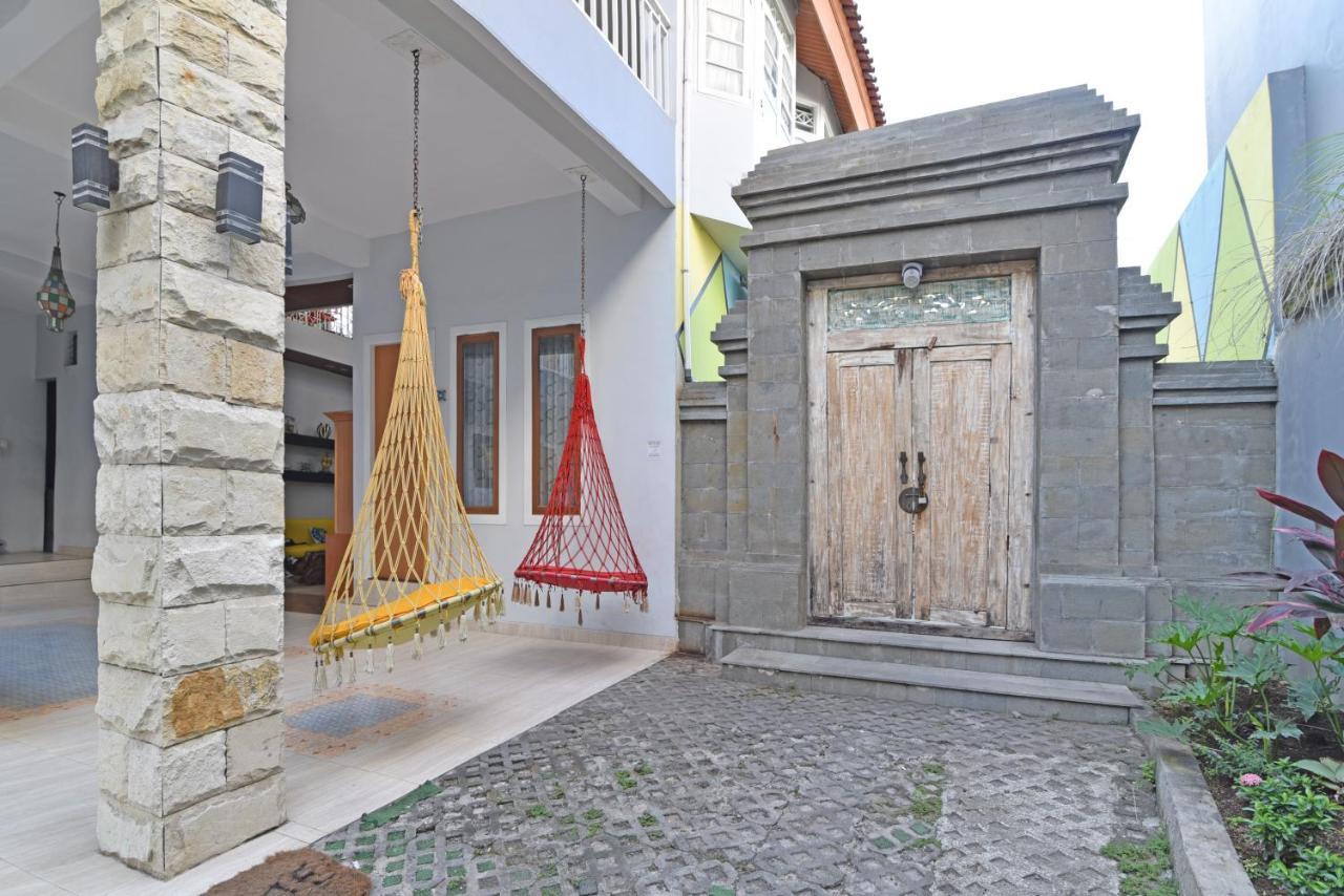 Reddoorz Plus @ Mahendradatta Denpasar Esterno foto