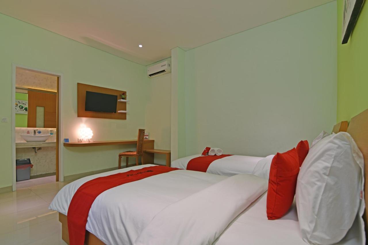 Reddoorz Plus @ Mahendradatta Denpasar Esterno foto